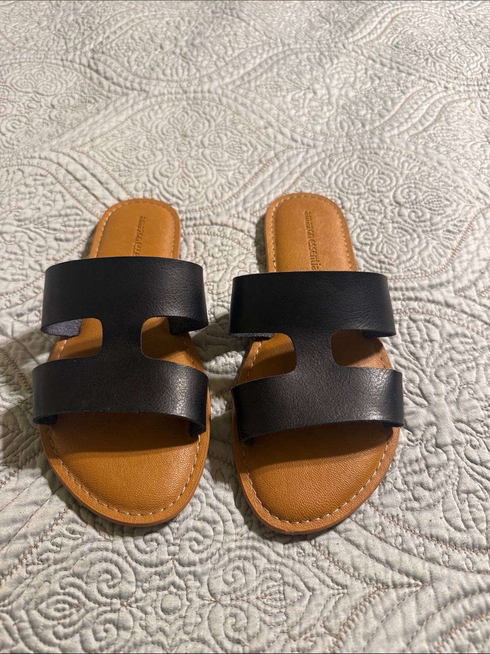 Amazon Essentials Black Double-Strap Slide Sandals with Tan Footbed